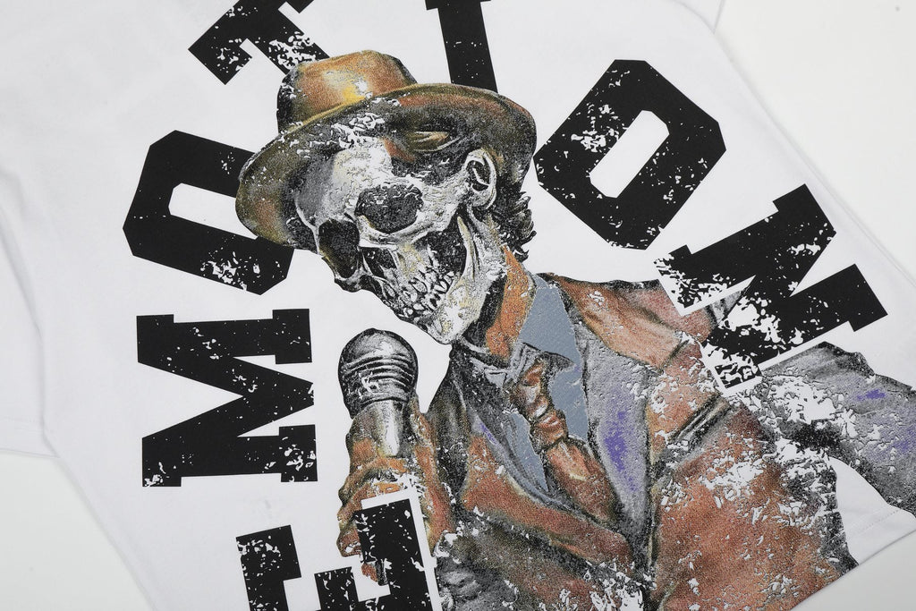 MIXED EMOTION Distressed Skull Graphic T-Shirt
